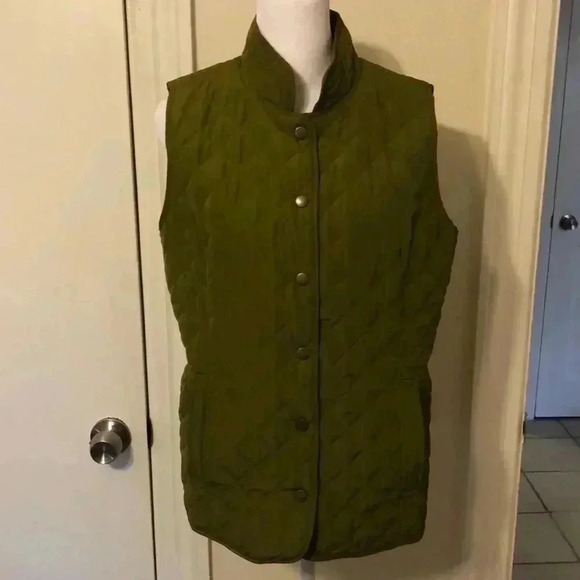 J. Jill snap close vest. - Picture 1 of 10
